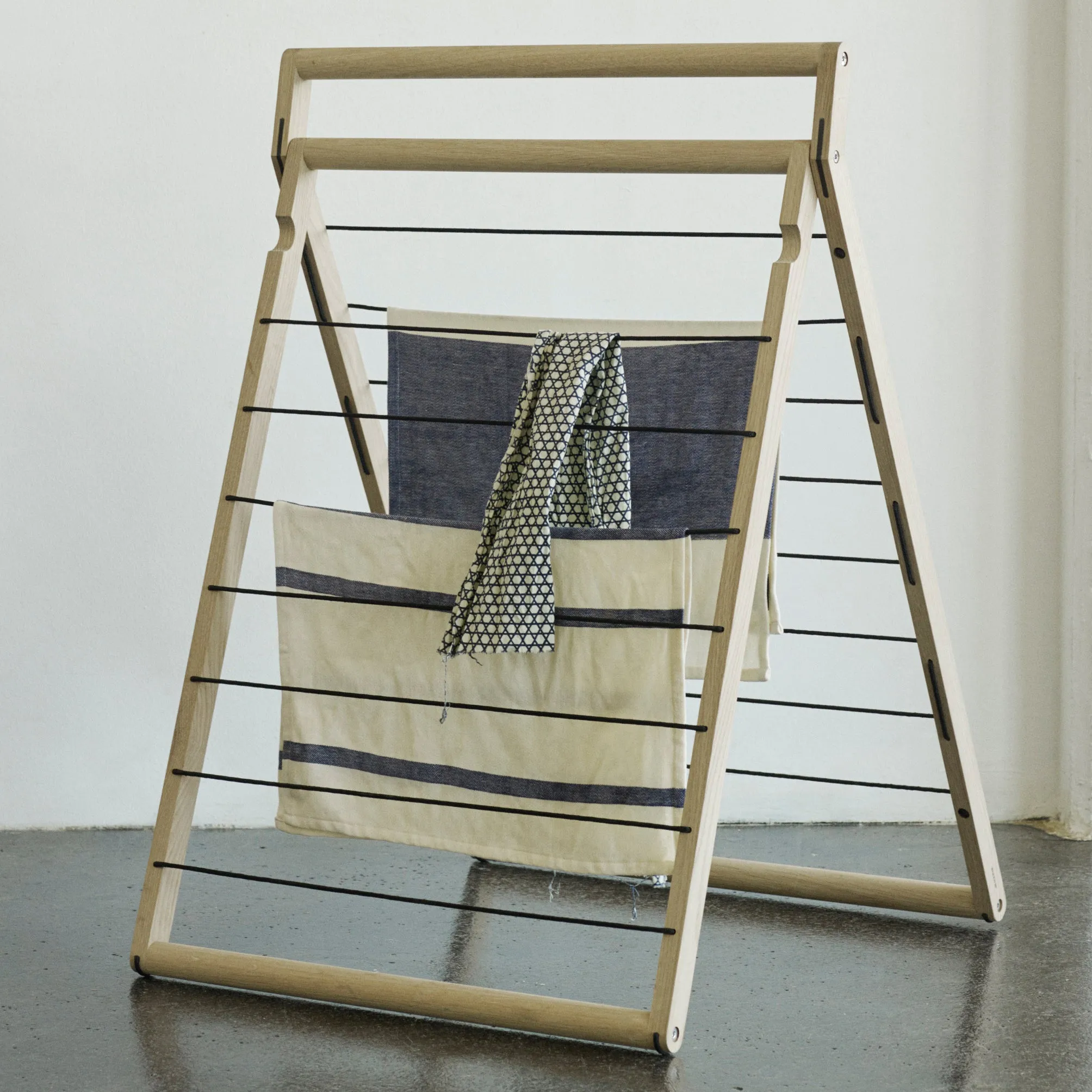 Fritz Hansen Dryp Drying Rack