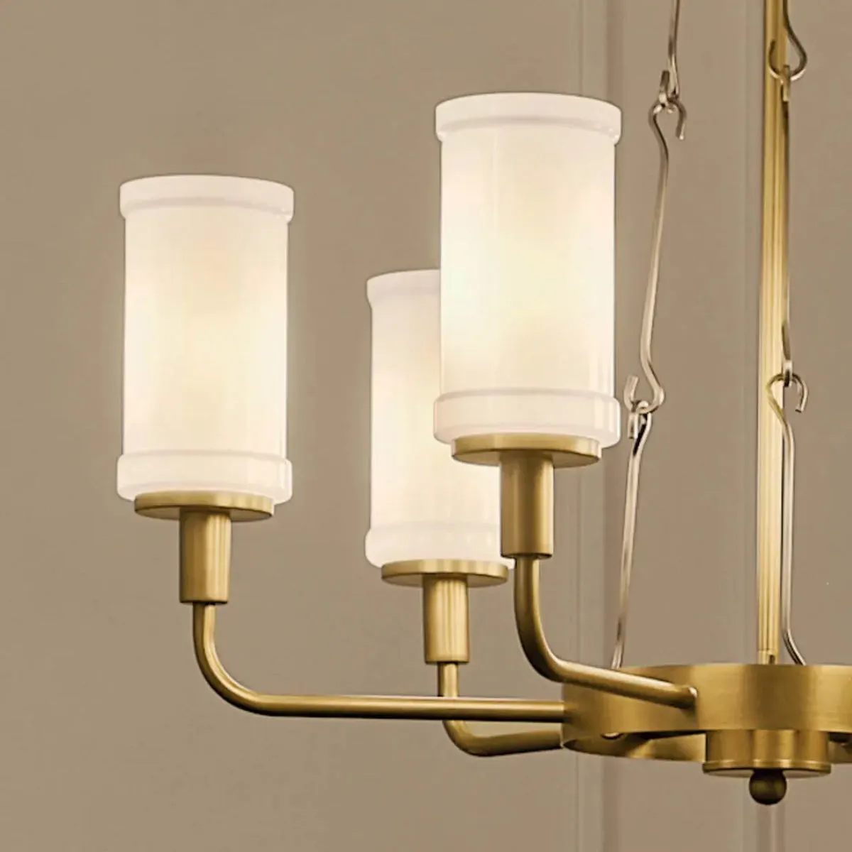 Vetivene 29" 6-Light Chandelier, Natural Brass Finish